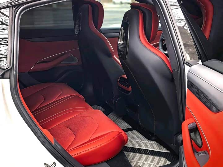 Фото 8 - Xiaomi SU7