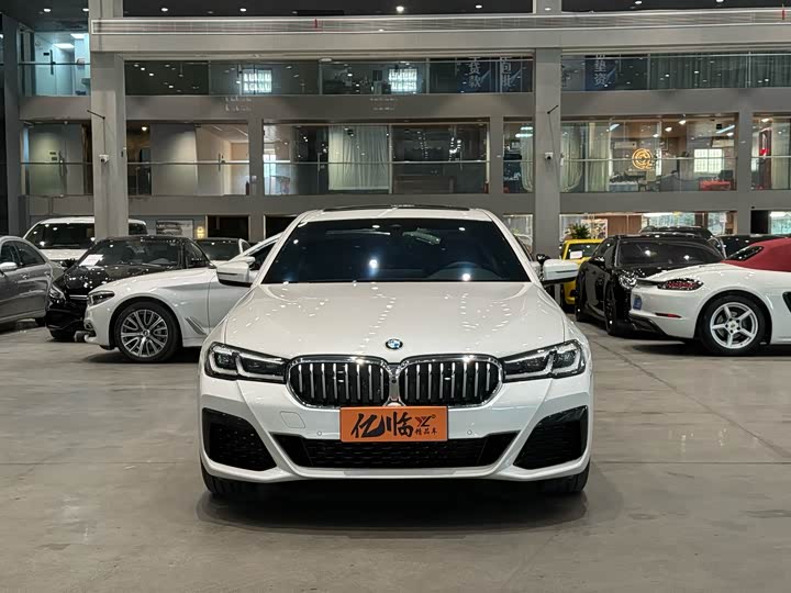 Фото 2 - BMW 5 Series