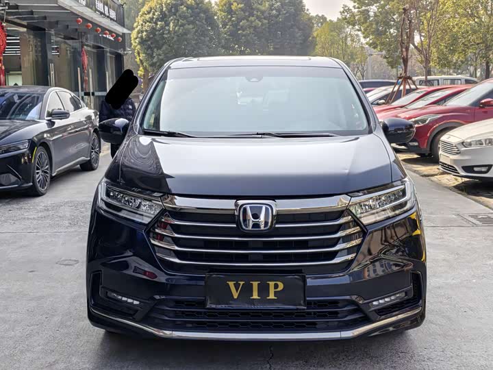 Фото 2 - Honda Odyssey