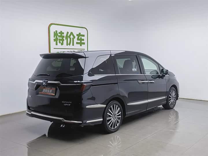 Фото 2 - Honda Elysion