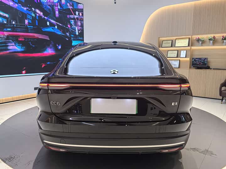 Фото 6 - Nio EC6