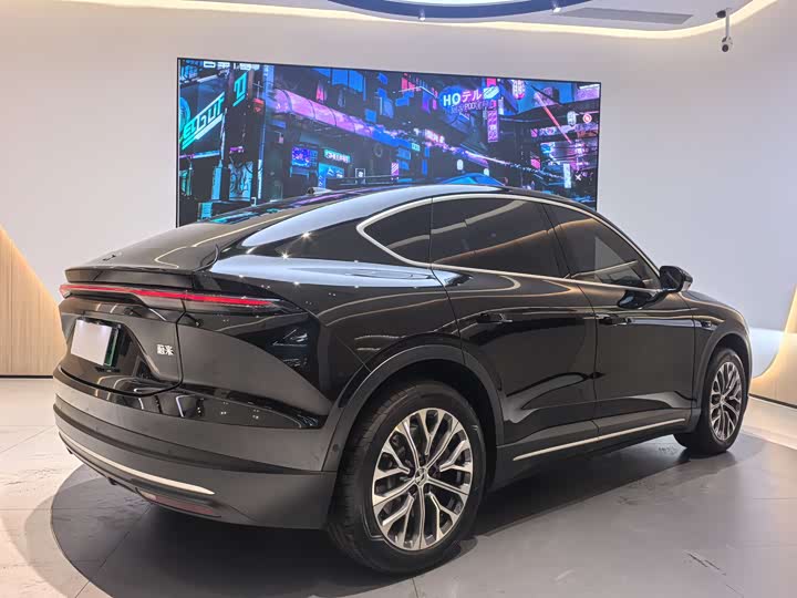 Фото 7 - Nio EC6