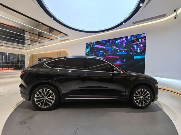 Фото 8 - Nio EC6