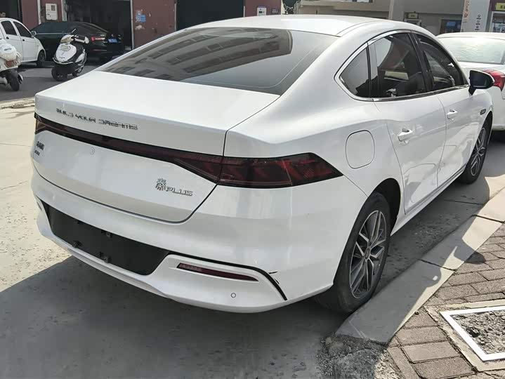 Фото 3 - BYD Qin Plus