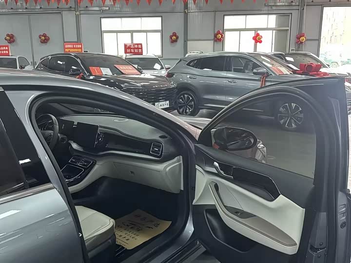 Фото 9 - BYD Qin Plus