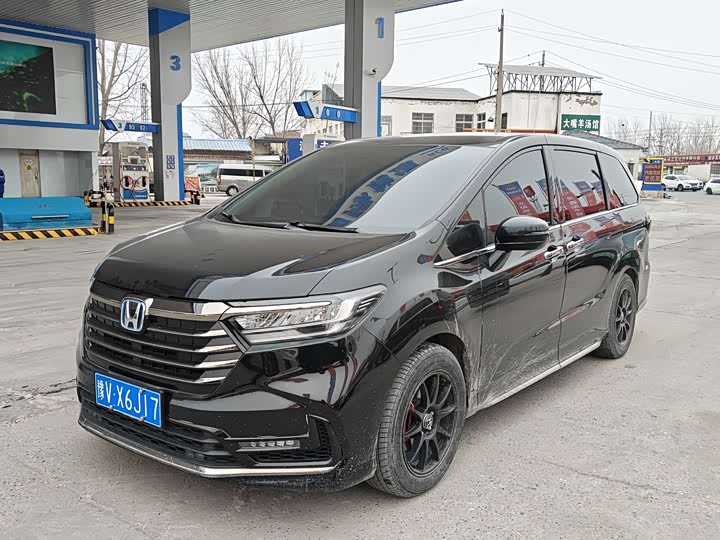 Фото 1 - Honda Odyssey