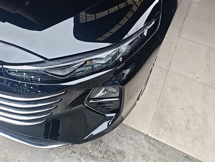 Фото 5 - Bestune B70