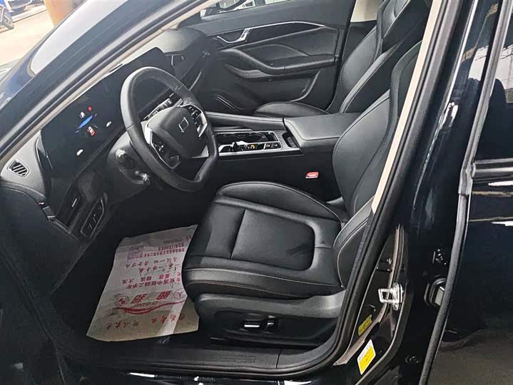 Фото 9 - Bestune B70