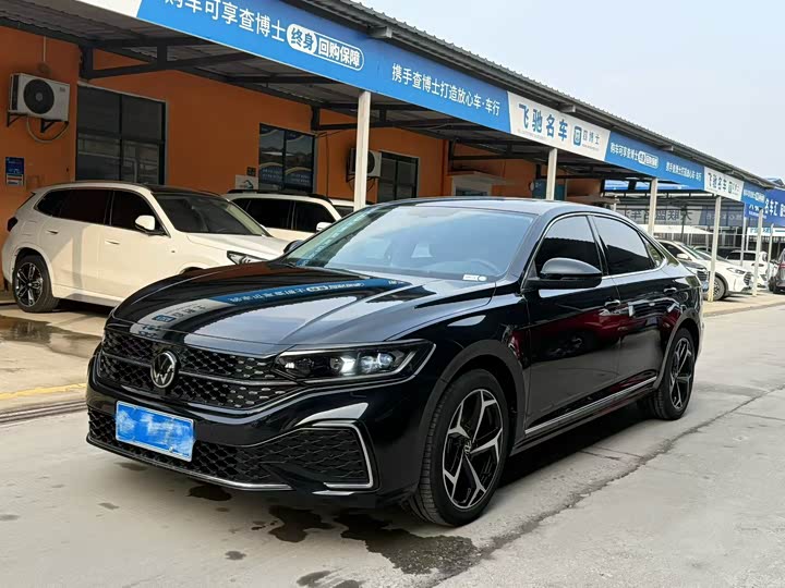 Фото 1 - Volkswagen Passat