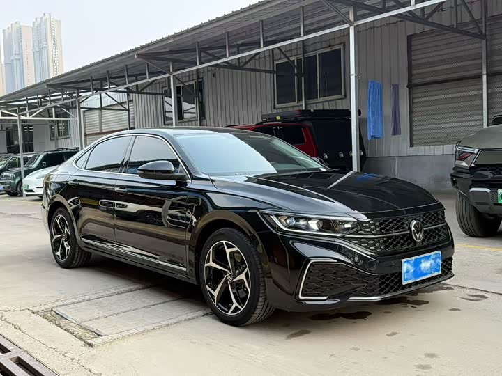 Фото 3 - Volkswagen Passat