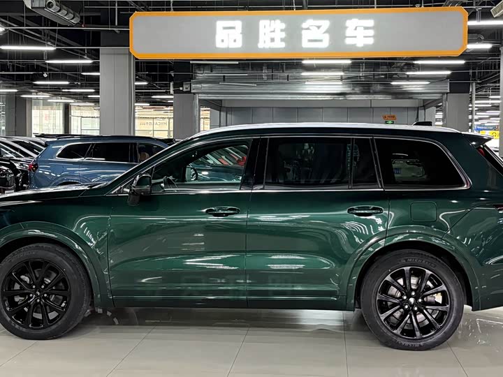 Фото 4 - LiXiang One