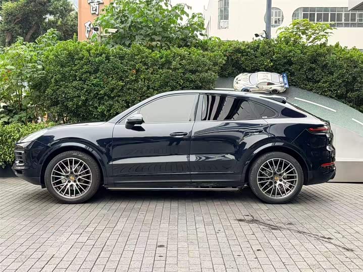 Фото 8 - Porsche Cayenne