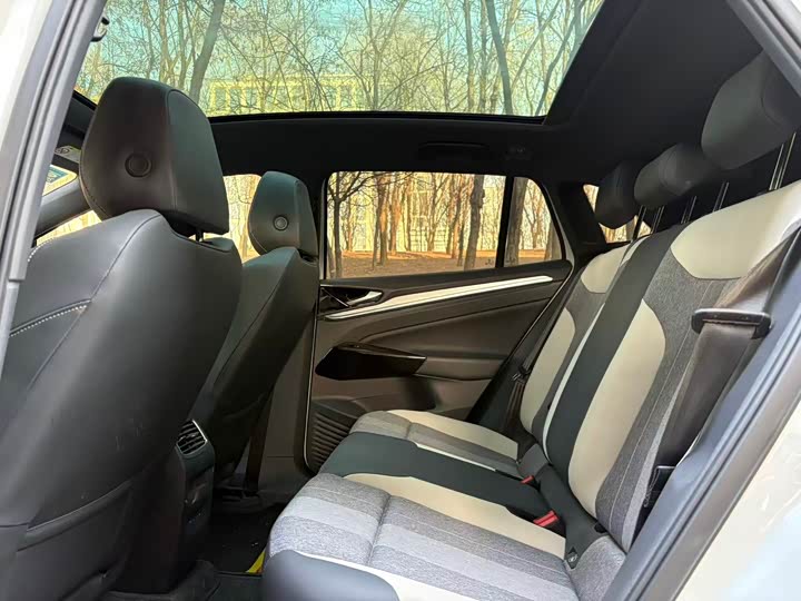 Фото 9 - Volkswagen ID.4 Crozz