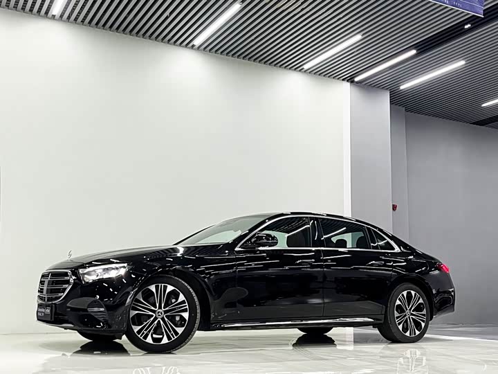 Фото 1 - Mercedes-Benz E-Class Hybrid