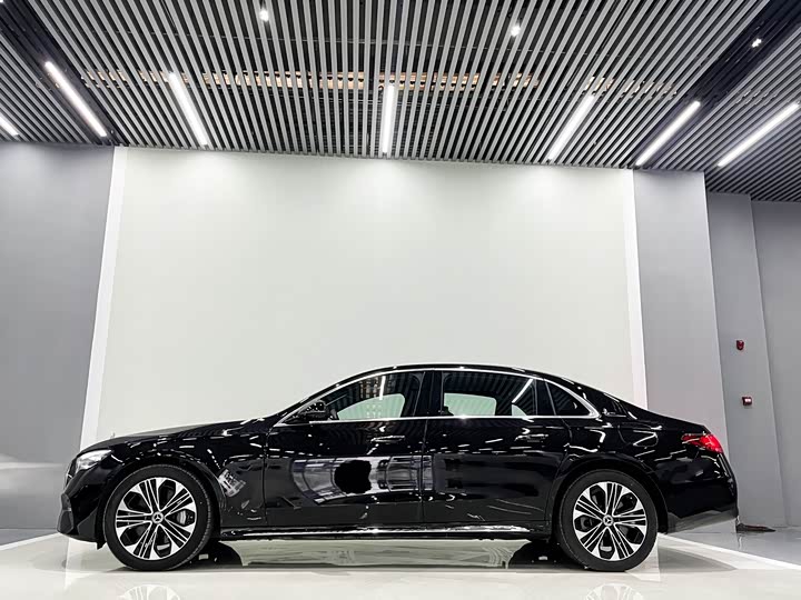 Фото 2 - Mercedes-Benz E-Class Hybrid