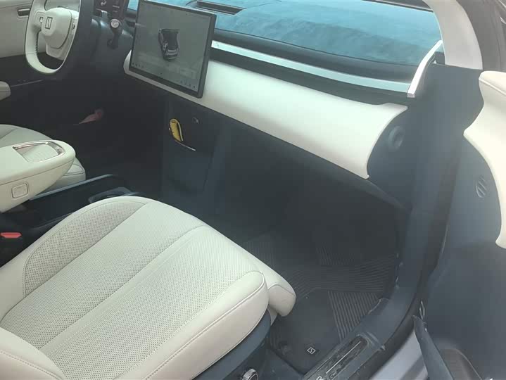 Фото 8 - Zeekr X