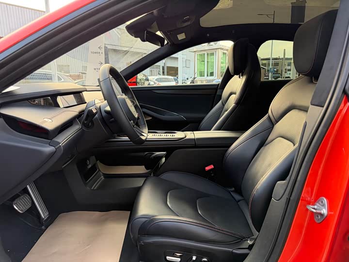 Фото 4 - Xiaomi SU7