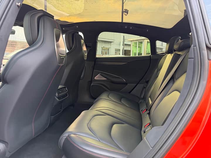 Фото 5 - Xiaomi SU7