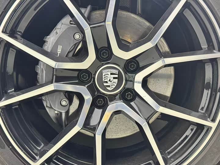 Photo 4 - Porsche Taycan