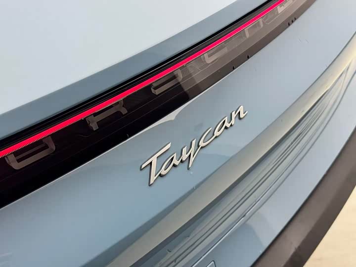 Photo 6 - Porsche Taycan