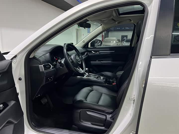 Фото 8 - Mazda CX-5