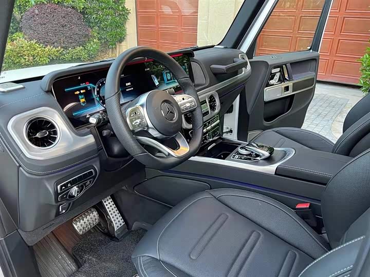 Фото 5 - Mercedes-Benz G-Class