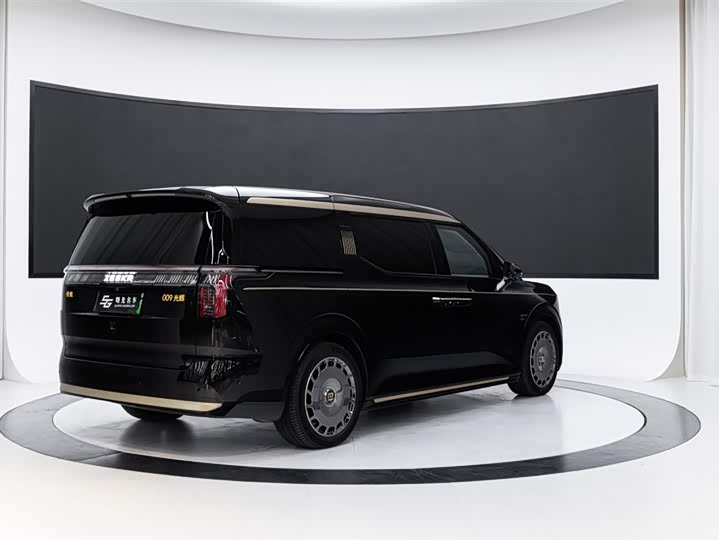 Фото 4 - Zeekr 009