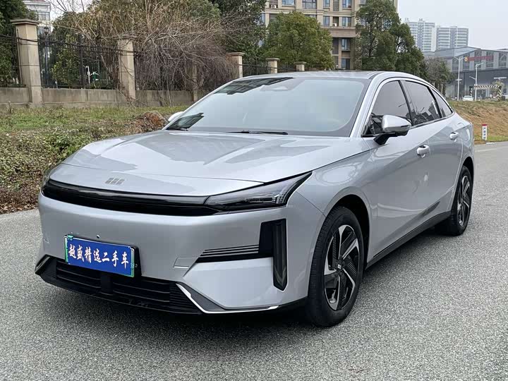 Фото 1 - Geely Galaxy L6