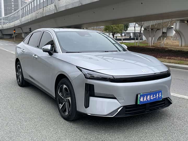 Фото 3 - Geely Galaxy L6