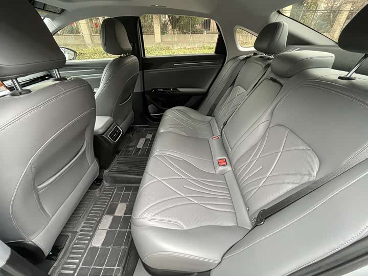 Фото 9 - Geely Galaxy L6