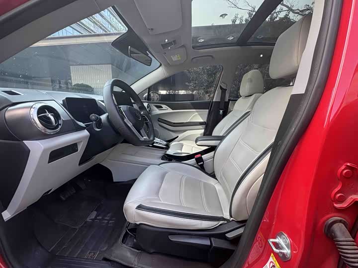 Фото 5 - BYD Yuan Pro