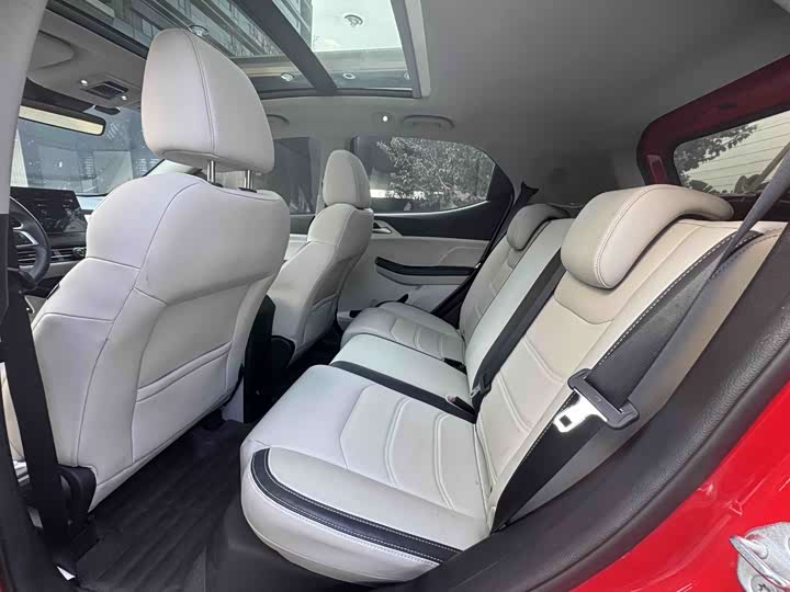 Фото 6 - BYD Yuan Pro