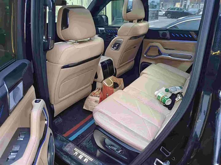 Фото 8 - BYD FangChengBao Leopard 8