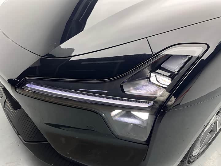 Фото 9 - XPeng Mona M03