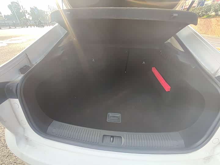 Photo 9 - Bestune B70