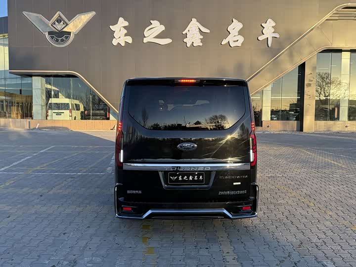 Фото 7 - Ford Tourneo