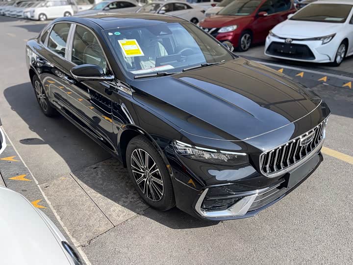 Фото 3 - Geely Preface