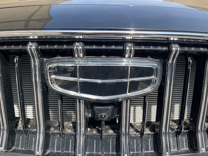 Фото 4 - Geely Preface