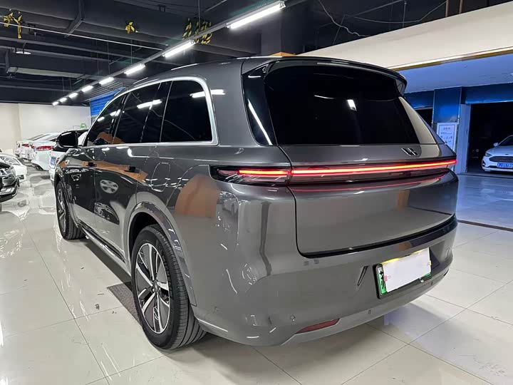 Фото 9 - LiXiang L8