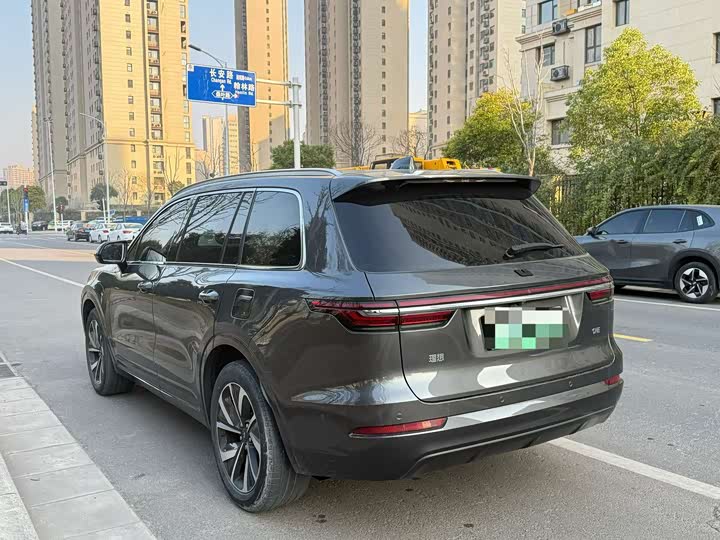 Фото 7 - LiXiang One