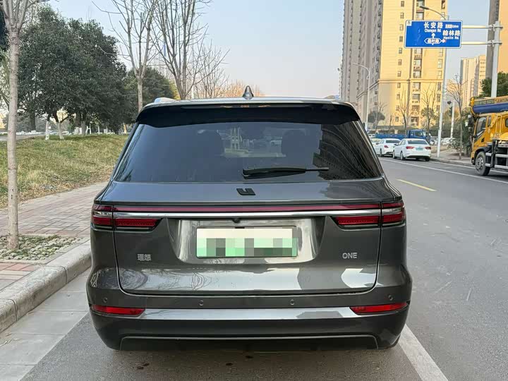 Фото 8 - LiXiang One