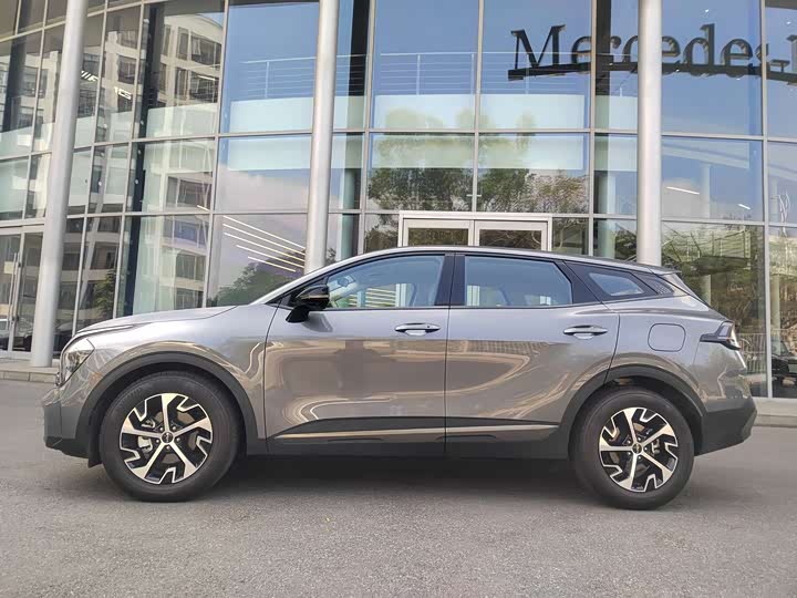 Фото 2 - Kia Sportage