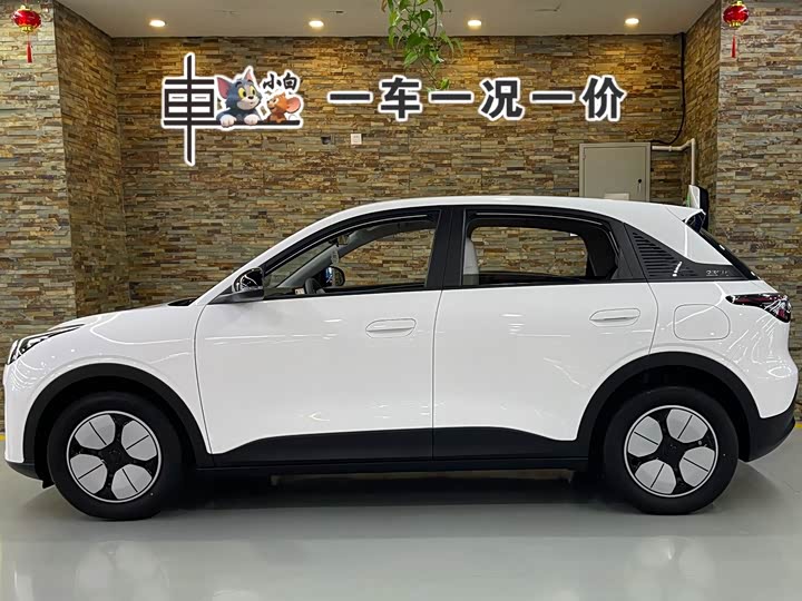 Фото 3 - Geely Galaxy Geome