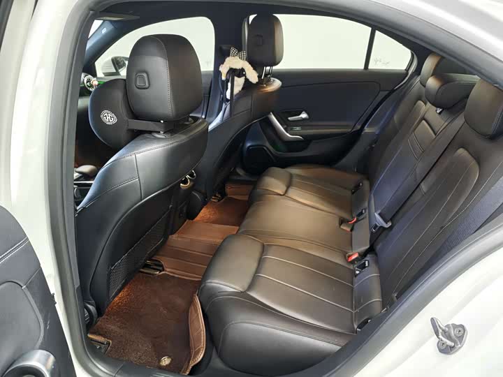 Фото 8 - Mercedes-Benz A-Class