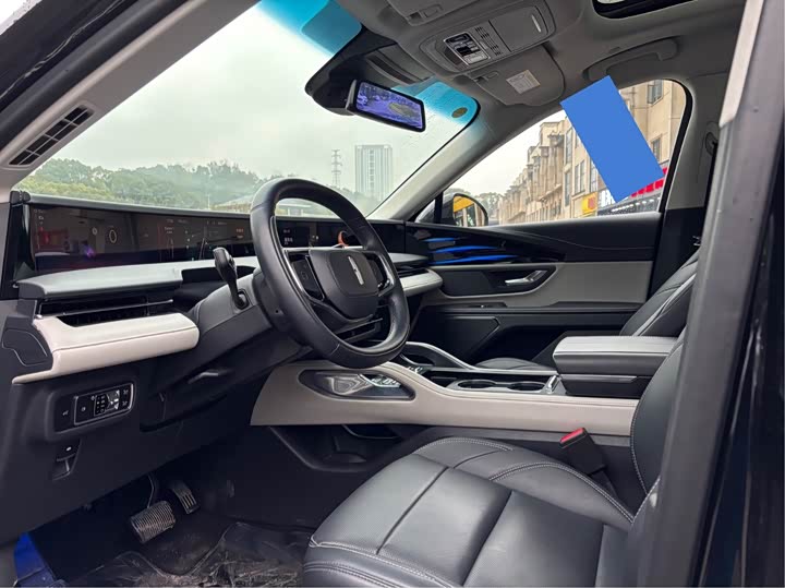 Фото 7 - Lincoln Nautilus