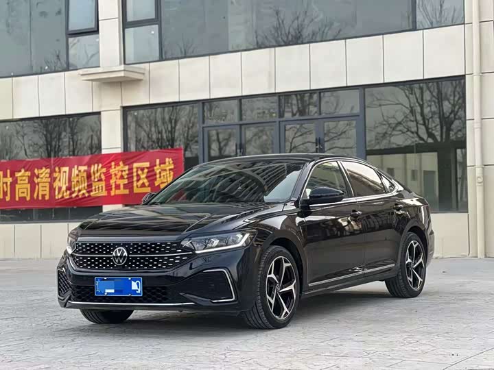 Фото 2 - Volkswagen Passat