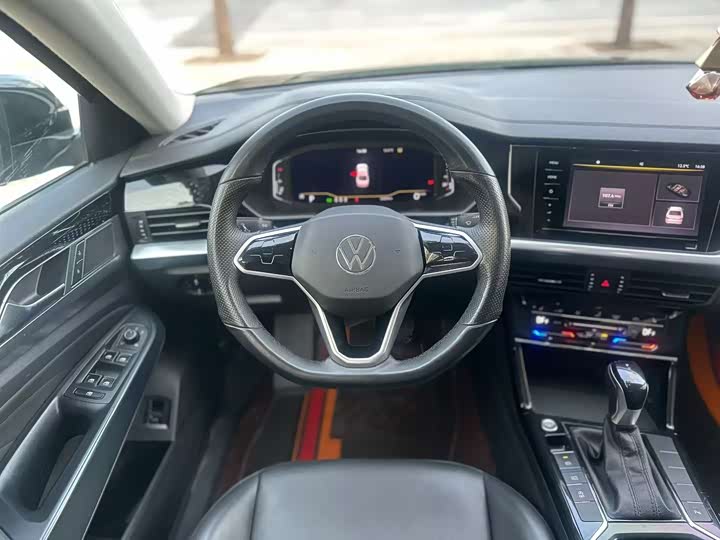 Фото 3 - Volkswagen Passat