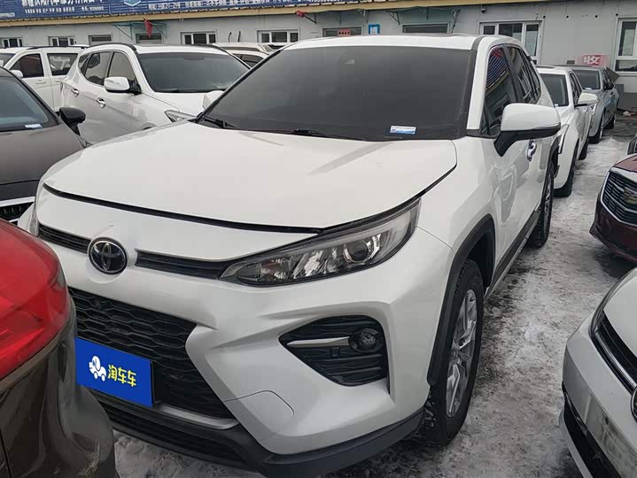 Photo 2 - Toyota Wildlander