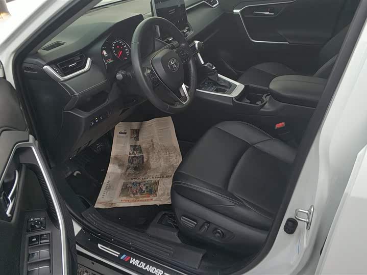 Photo 9 - Toyota Wildlander