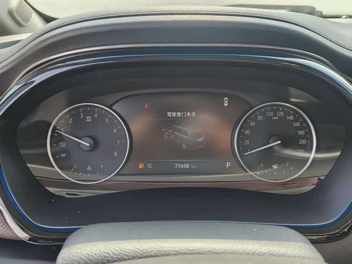 Фото 4 - Buick GL8 ES